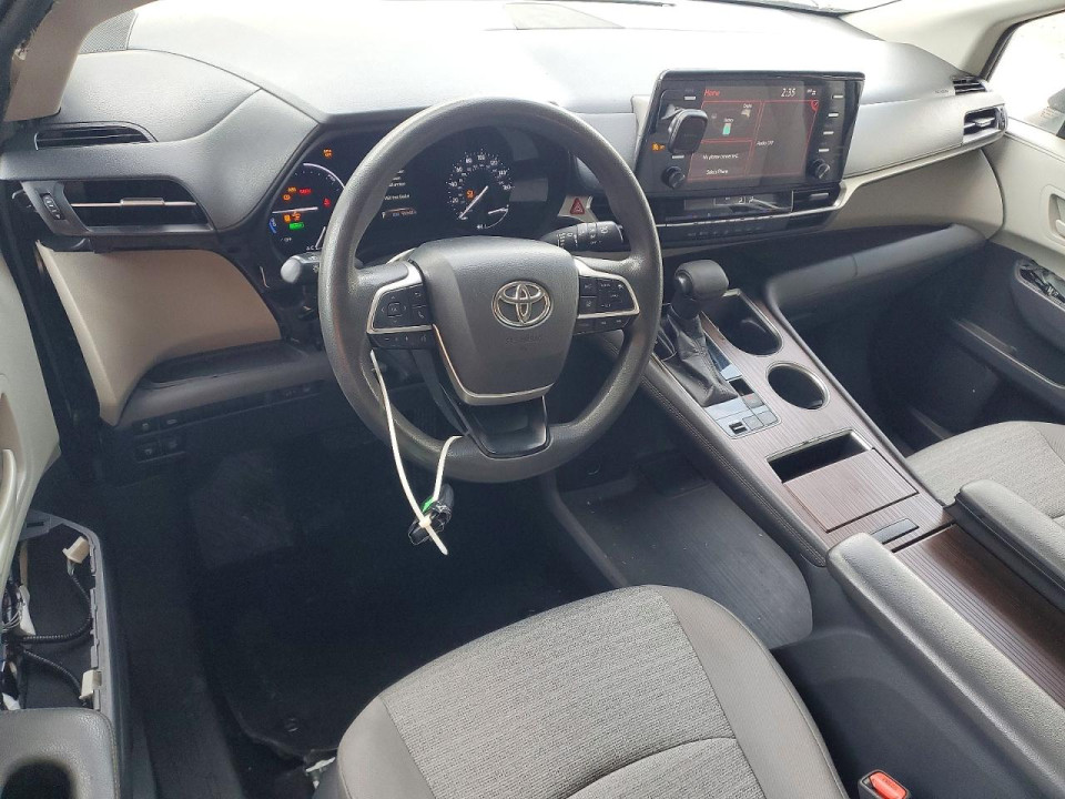 Toyota SIENNA LE 2021 — Copart