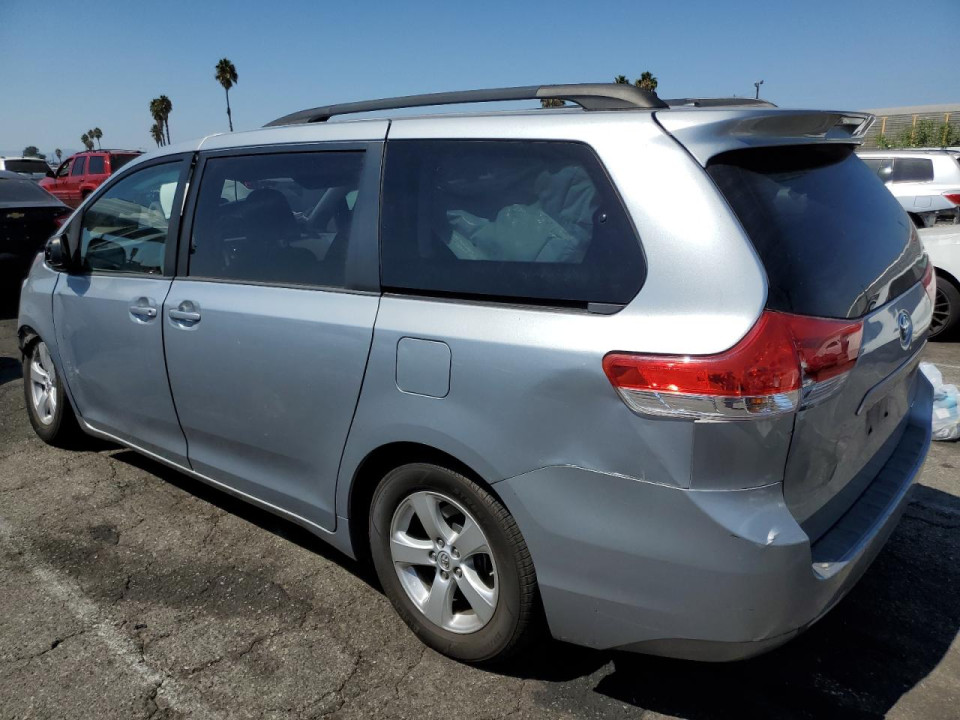 Toyota SIENNA LE 2014 — Copart