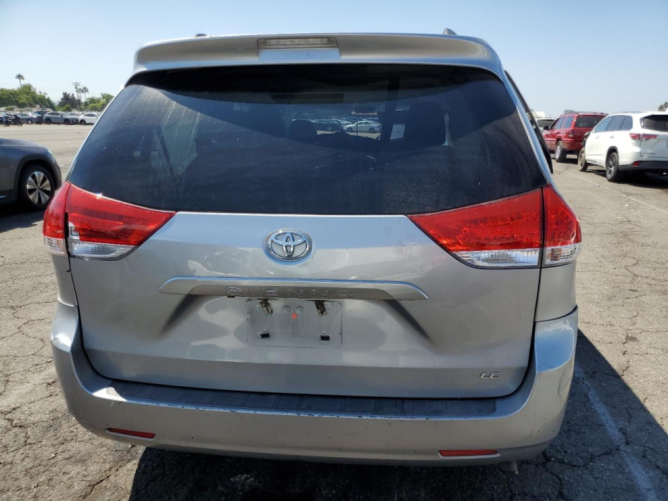 Toyota SIENNA LE 2014 — Copart