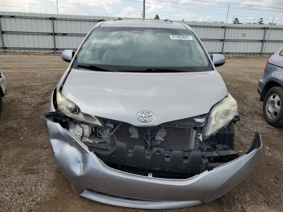 Toyota SIENNA XLE 2015 — Copart