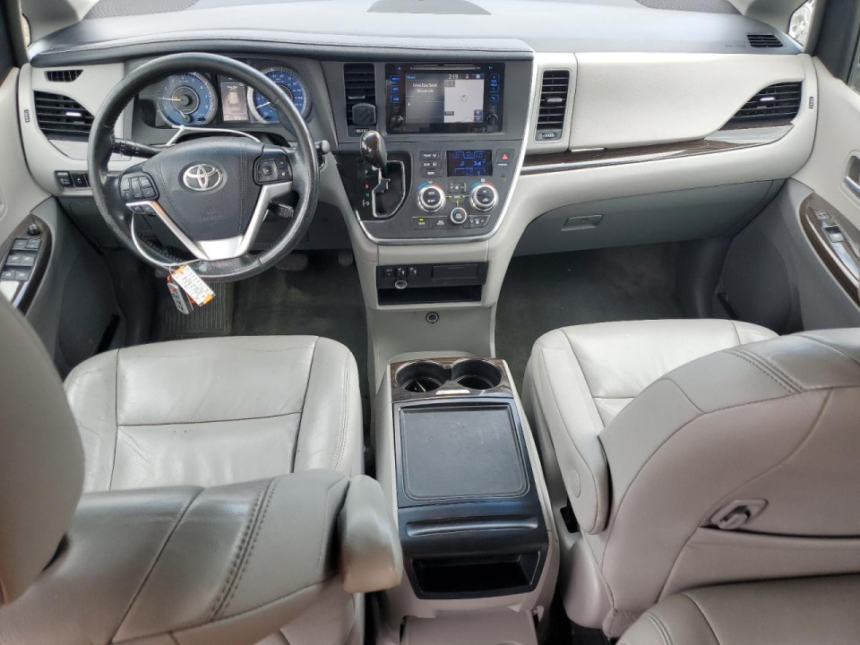 Toyota SIENNA XLE 2015 — Copart
