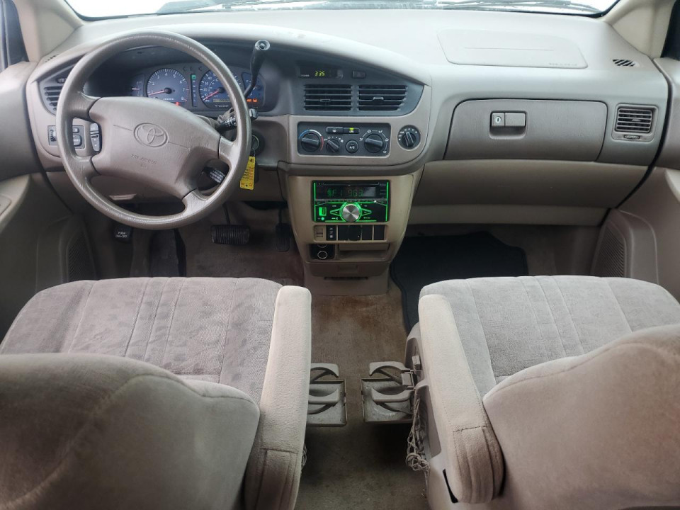 Toyota SIENNA LE 2002 — Copart