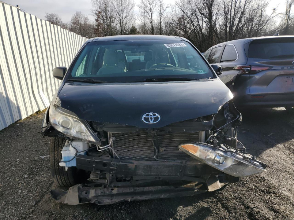 Toyota SIENNA 2016 — Copart