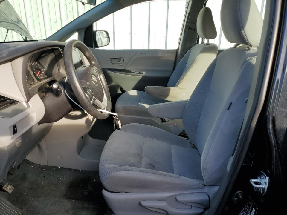 Toyota SIENNA 2016 — Copart