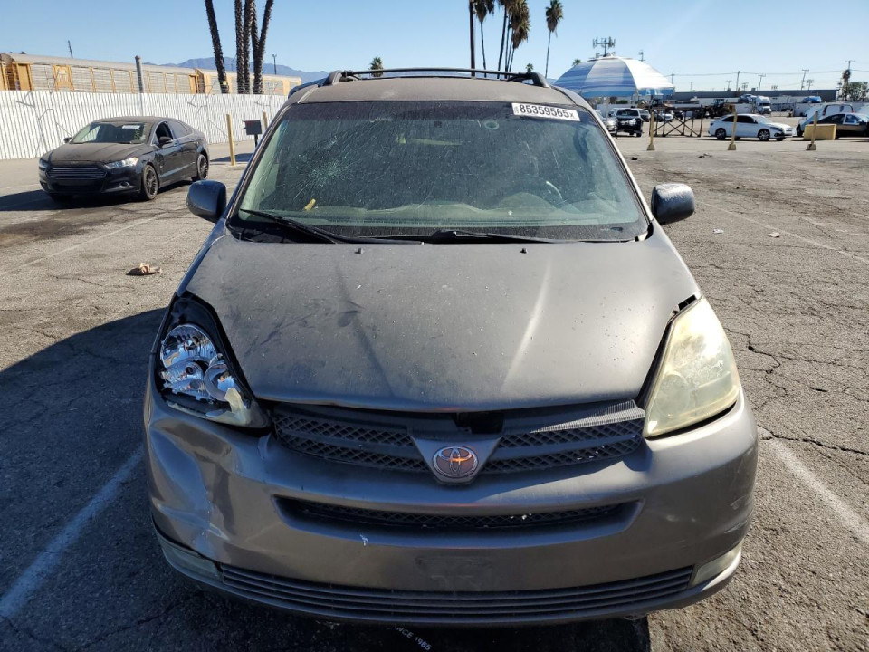 Toyota SIENNA XLE 2004 — Copart