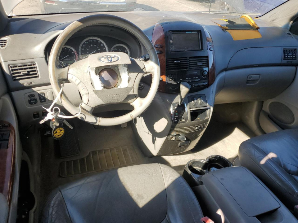 Toyota SIENNA XLE 2004 — Copart