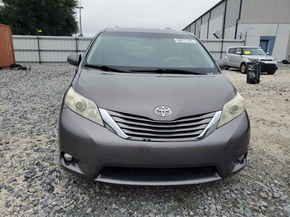 Toyota SIENNA XLE 2014 — Copart