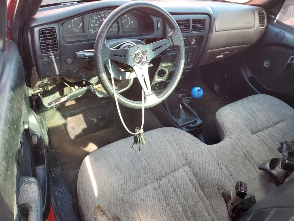 Toyota TACOMA 2002 — Copart