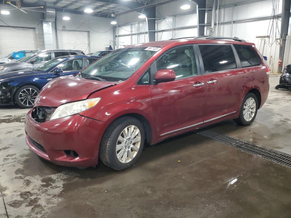 Toyota SIENNA LE 2011 — Copart