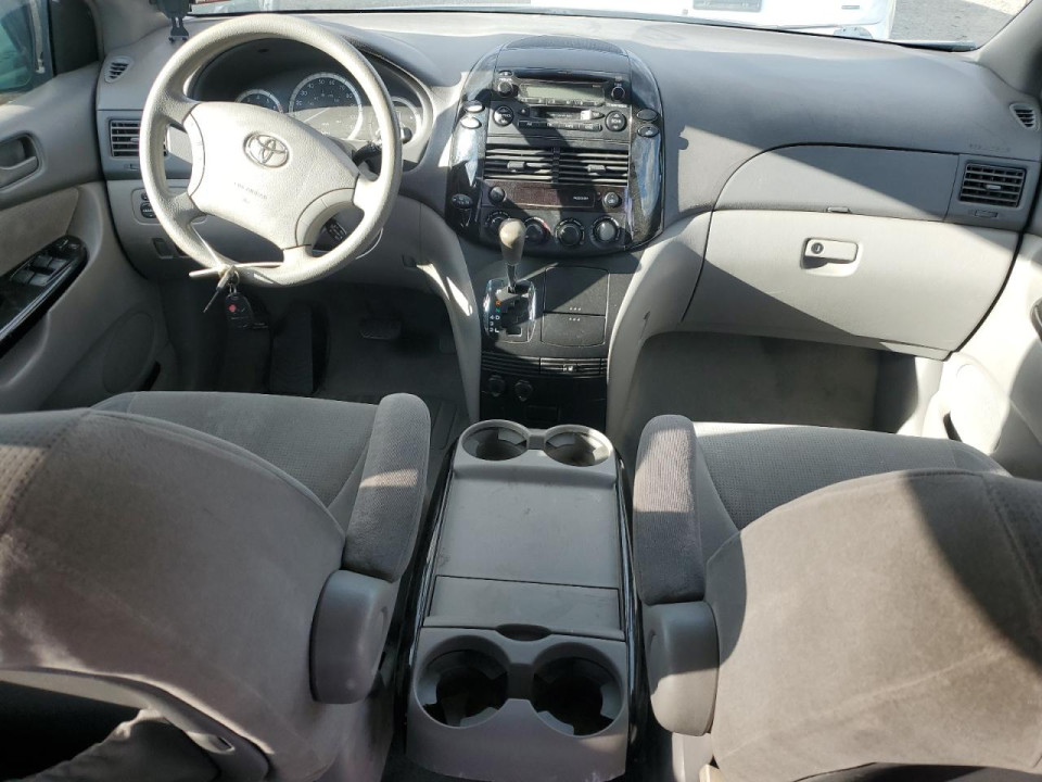 Toyota SIENNA CE 2004 — Copart