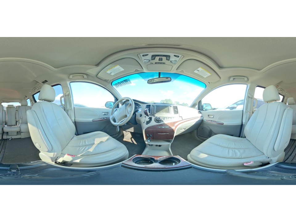 Toyota SIENNA XLE 8-PASSENGER 2011 — Copart