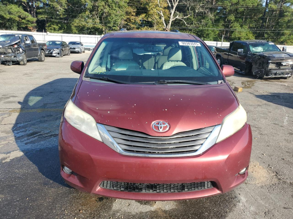 Toyota SIENNA XLE 8-PASSENGER 2011 — Copart