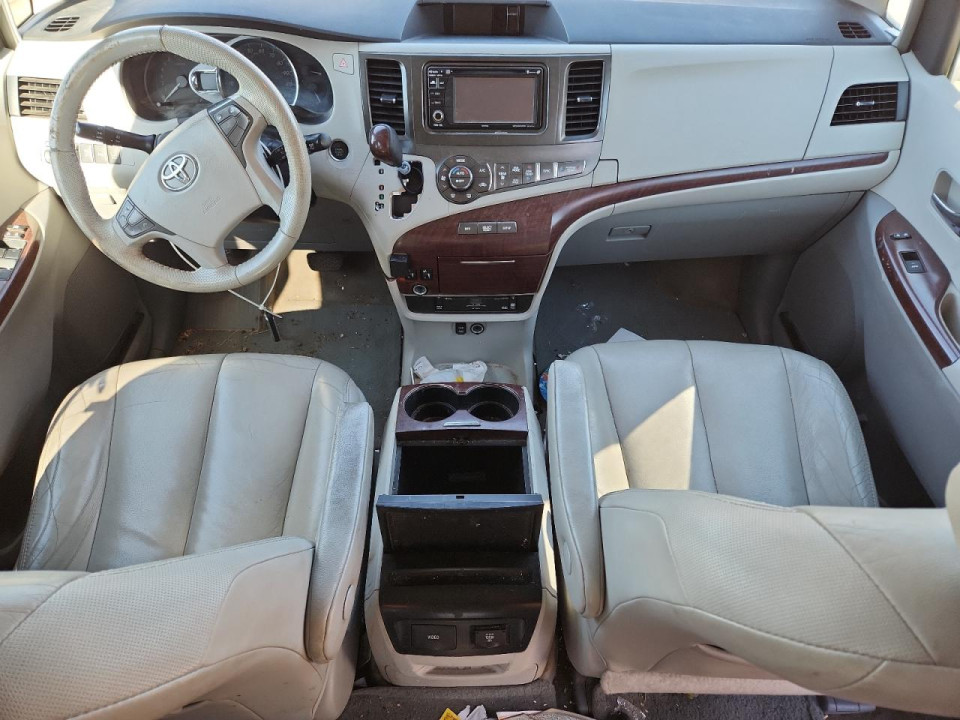 Toyota SIENNA XLE 2013 — Copart