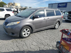 Toyota SIENNA LE 2015 — Copart