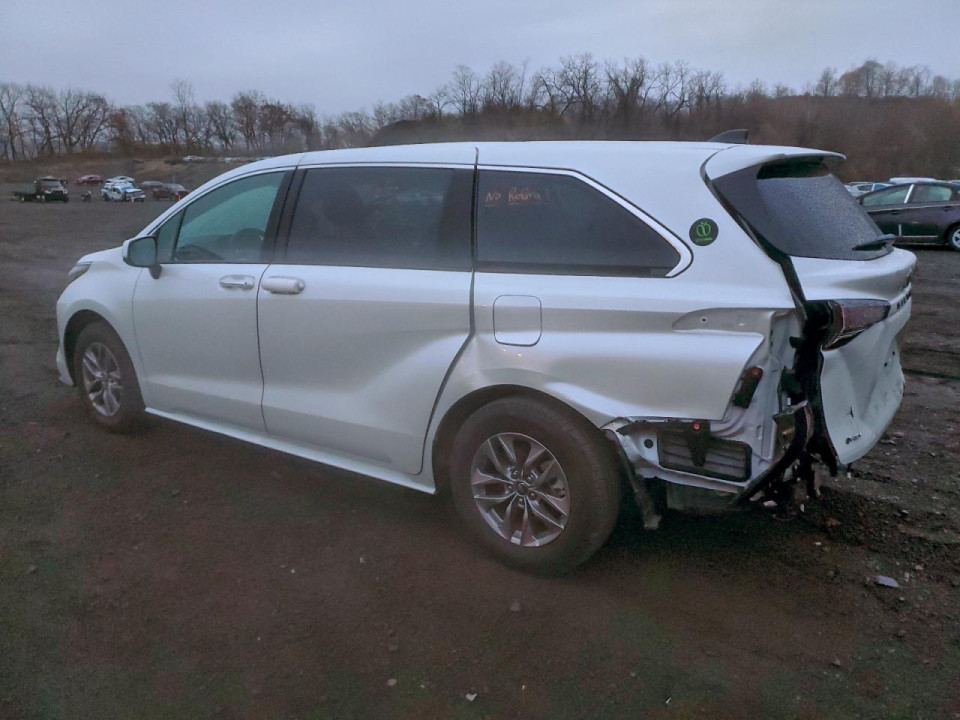 Toyota SIENNA XLE 2025 — Copart