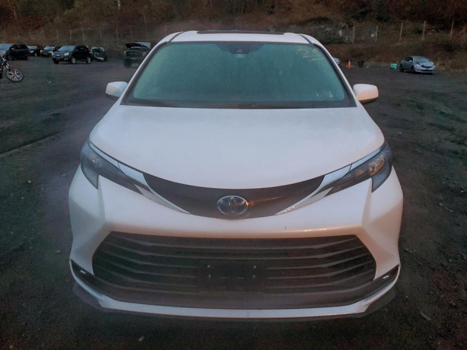 Toyota SIENNA XLE 2025 — Copart