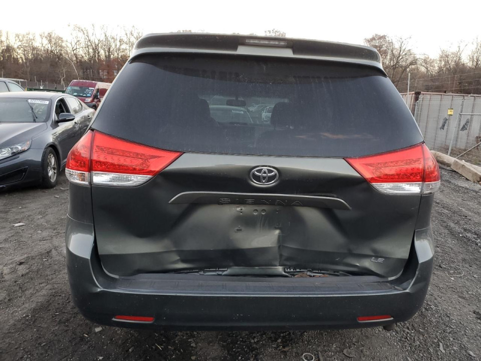 Toyota SIENNA 2013 — Copart
