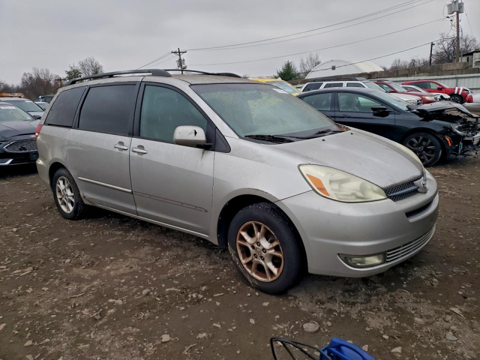 Toyota SIENNA XLE 2004 — Copart