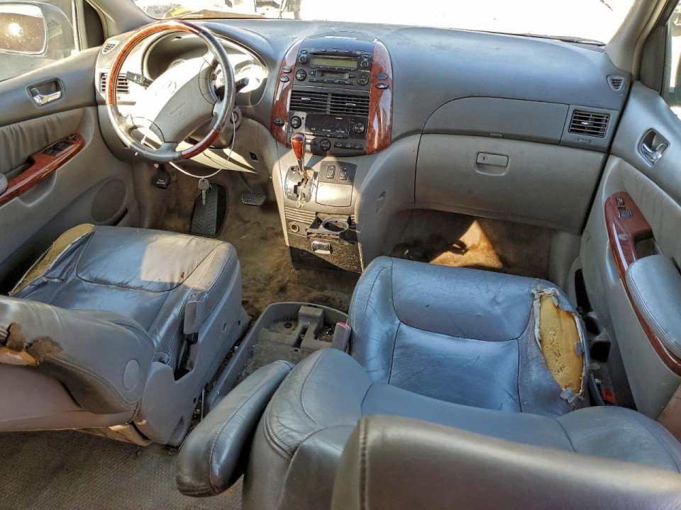 Toyota SIENNA XLE 2005 — Copart