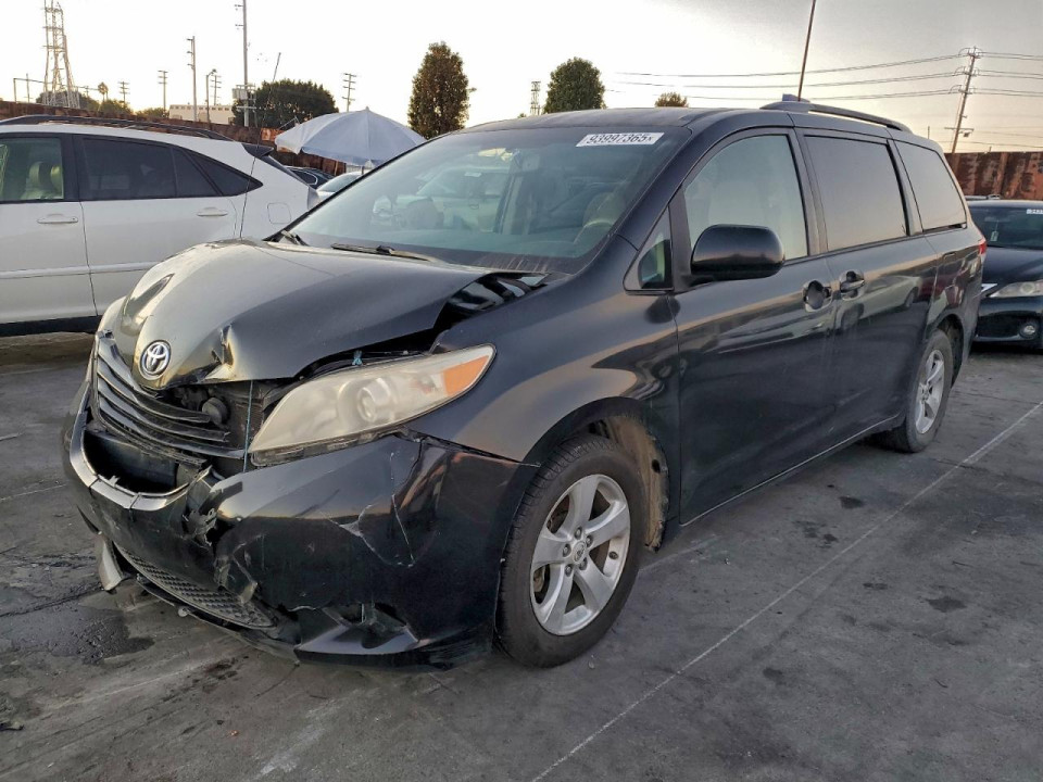 Toyota SIENNA LE 2012 — Copart