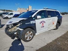 Toyota SIENNA LE 2018 — Copart