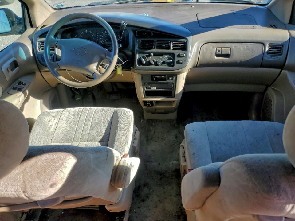 Toyota SIENNA LE 1998 — Copart