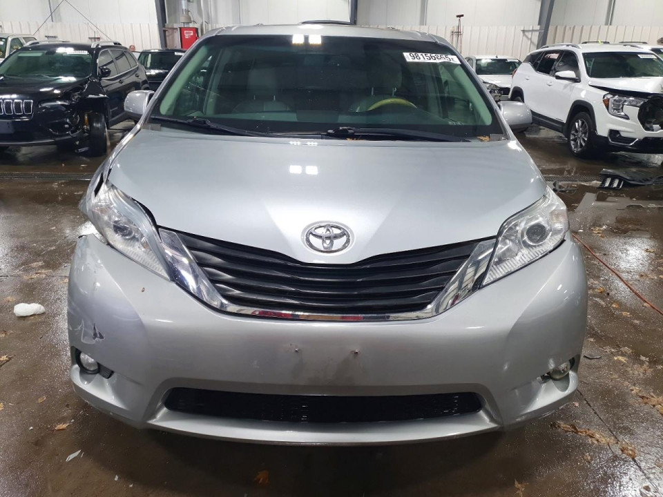Toyota SIENNA XLE 8-PASSENGER 2012 — Copart