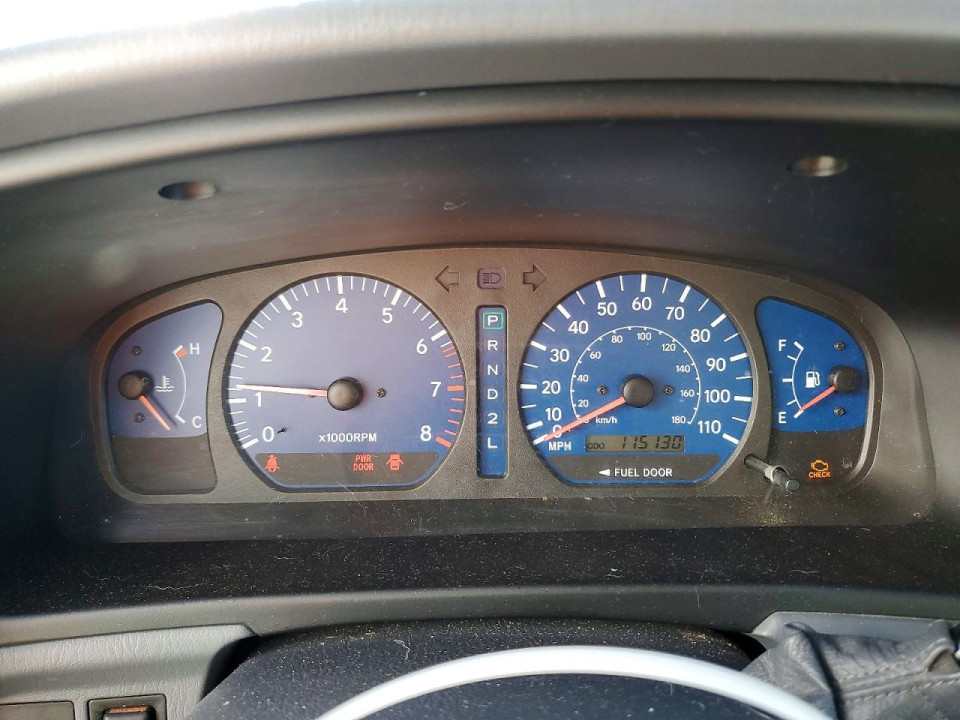 Toyota SIENNA LE 2001 — Copart