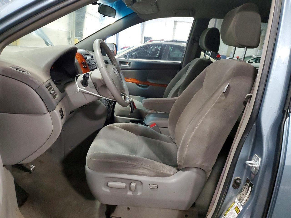 Toyota SIENNA XLE 7-PASSENGER 2007 — Copart