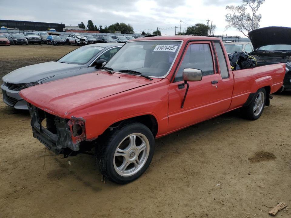 Toyota PICKUP XTRACAB RN70 DLX 1987 — Copart
