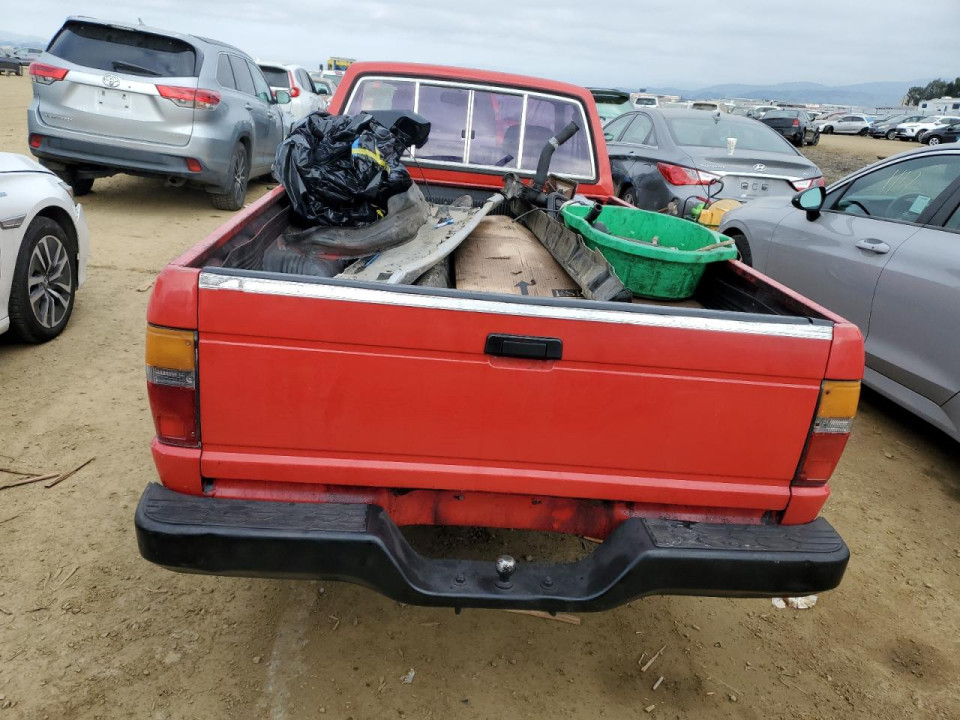 Toyota PICKUP XTRACAB RN70 DLX 1987 — Copart