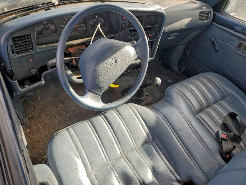 Toyota PICKUP 1/2 TON SHORT WHEELBASE STB 1993 — Copart