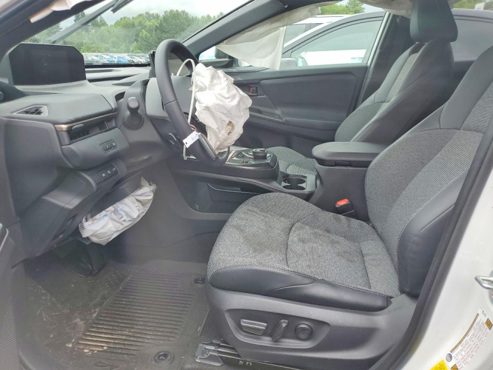 Toyota BZ XLE 2026 — Copart