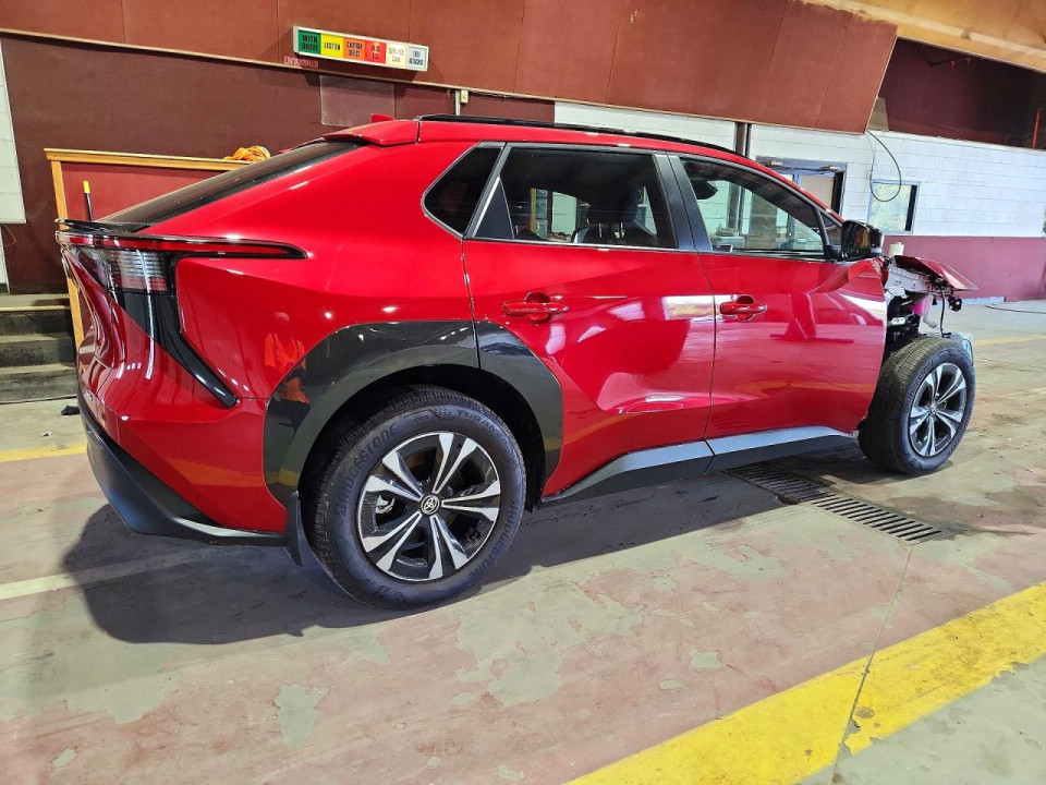 Toyota BZ4X XLE 2025 — Copart