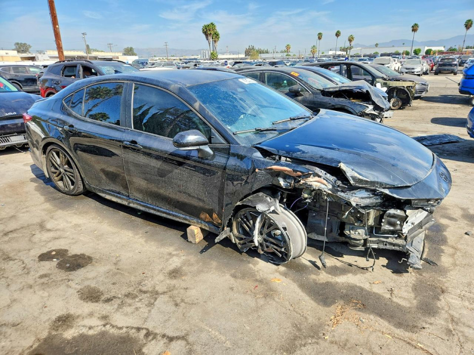 Toyota CAMRY 2026 — Copart