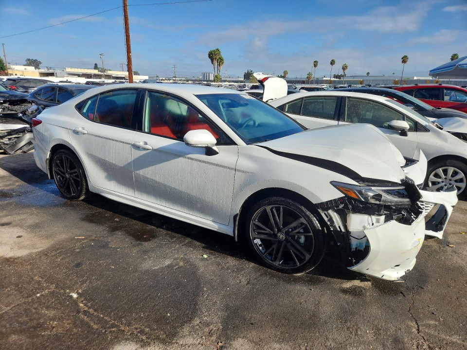 Toyota CAMRY 2026 — Copart