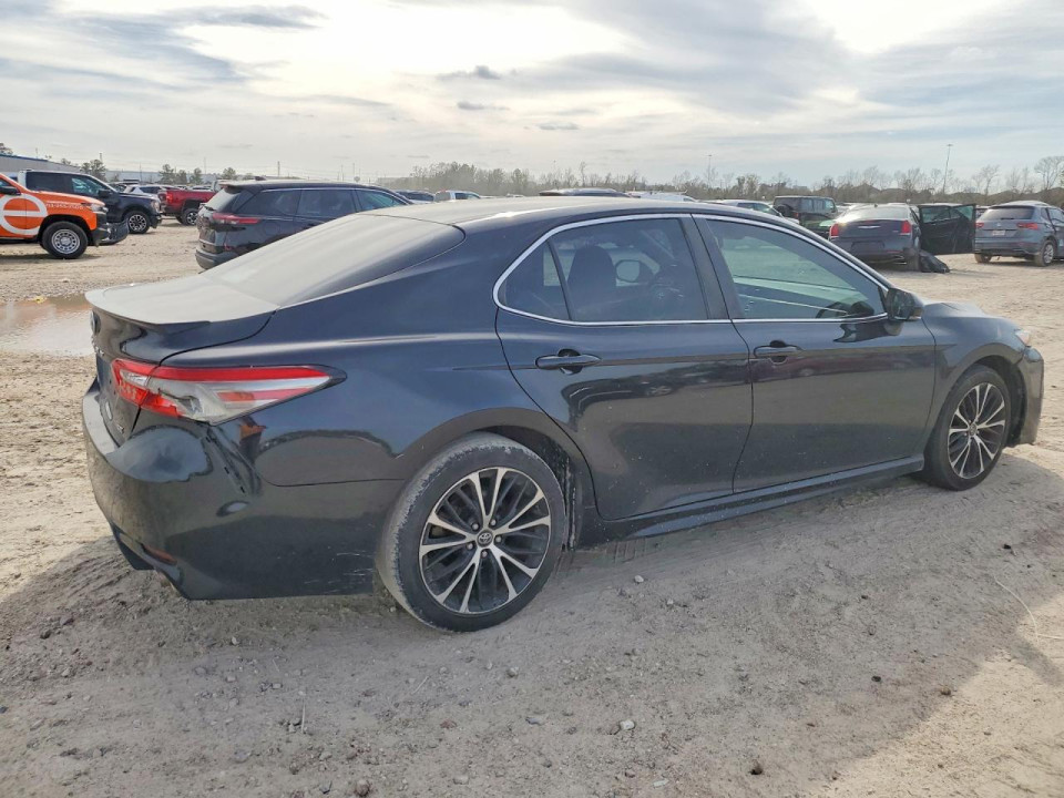 Toyota CAMRY 2018 — Copart