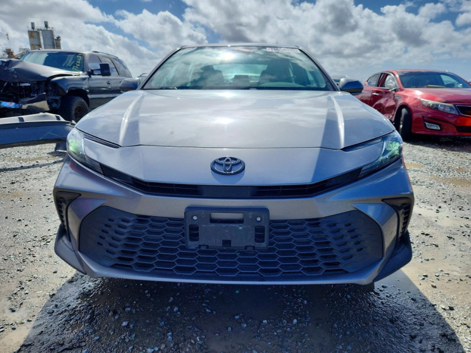 Toyota CAMRY 2025 — Copart