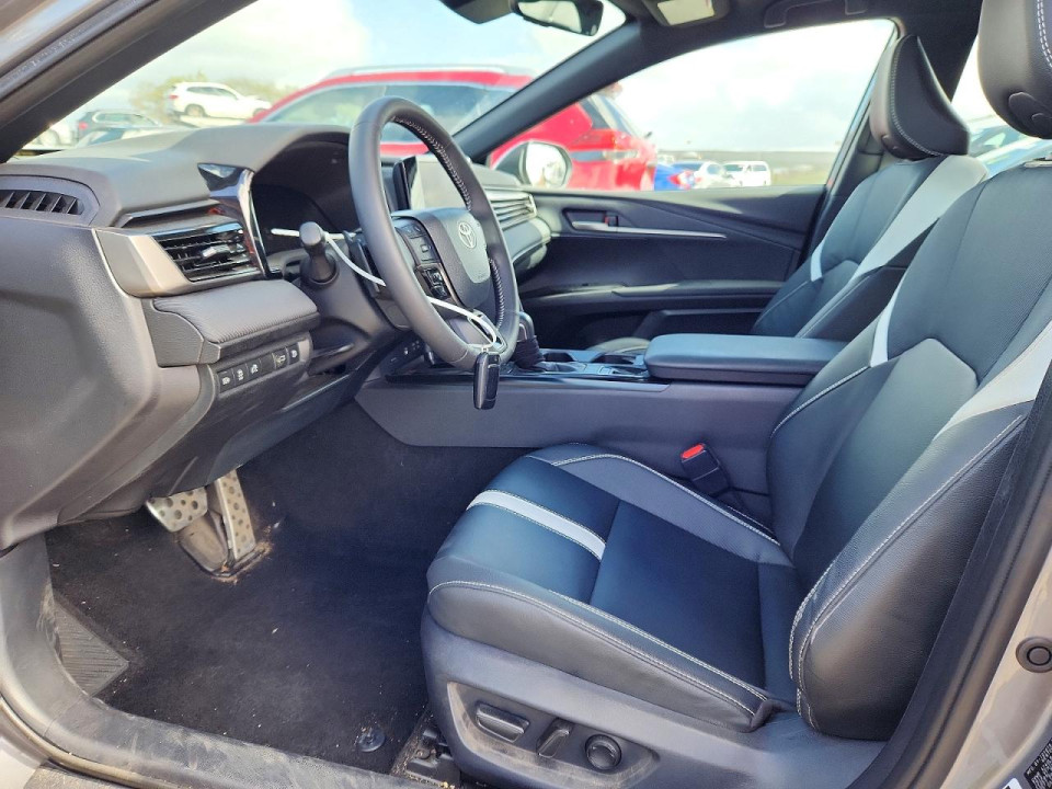 Toyota CAMRY 2025 — Copart