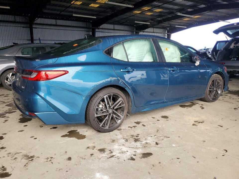 Toyota CAMRY 2025 — Copart