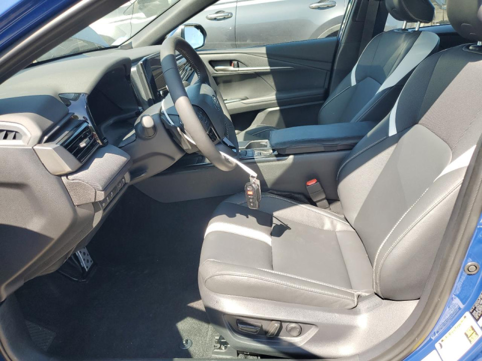 Toyota CAMRY 2025 — Copart