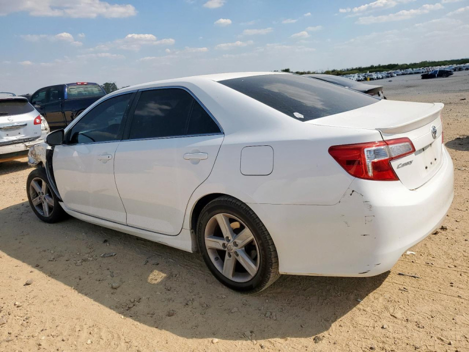 Toyota CAMRY 2014 — Copart