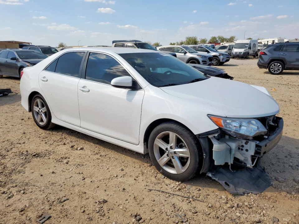 Toyota CAMRY 2014 — Copart