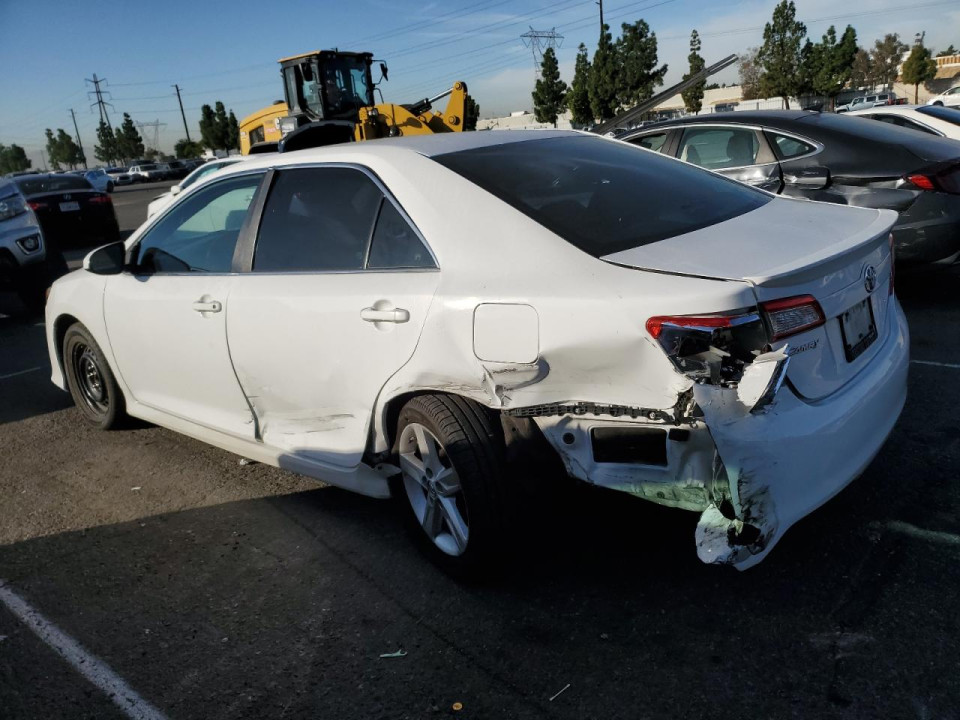 Toyota CAMRY 2014 — Copart