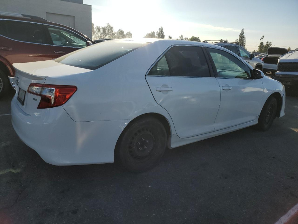 Toyota CAMRY 2014 — Copart