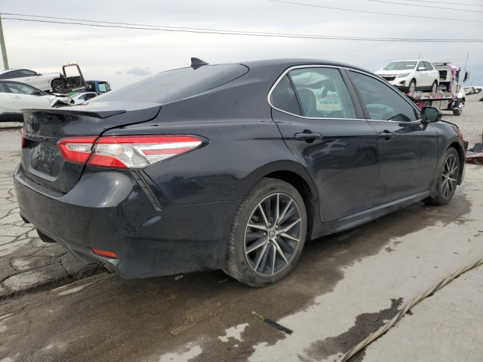 Toyota CAMRY 2021 — Copart
