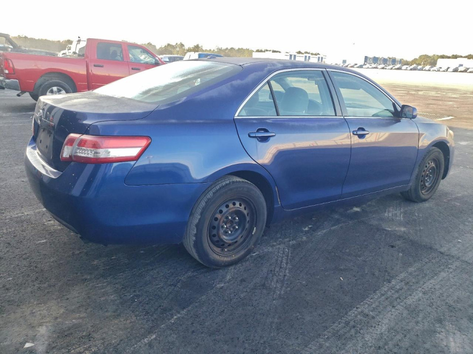 Toyota CAMRY 2011 — Copart