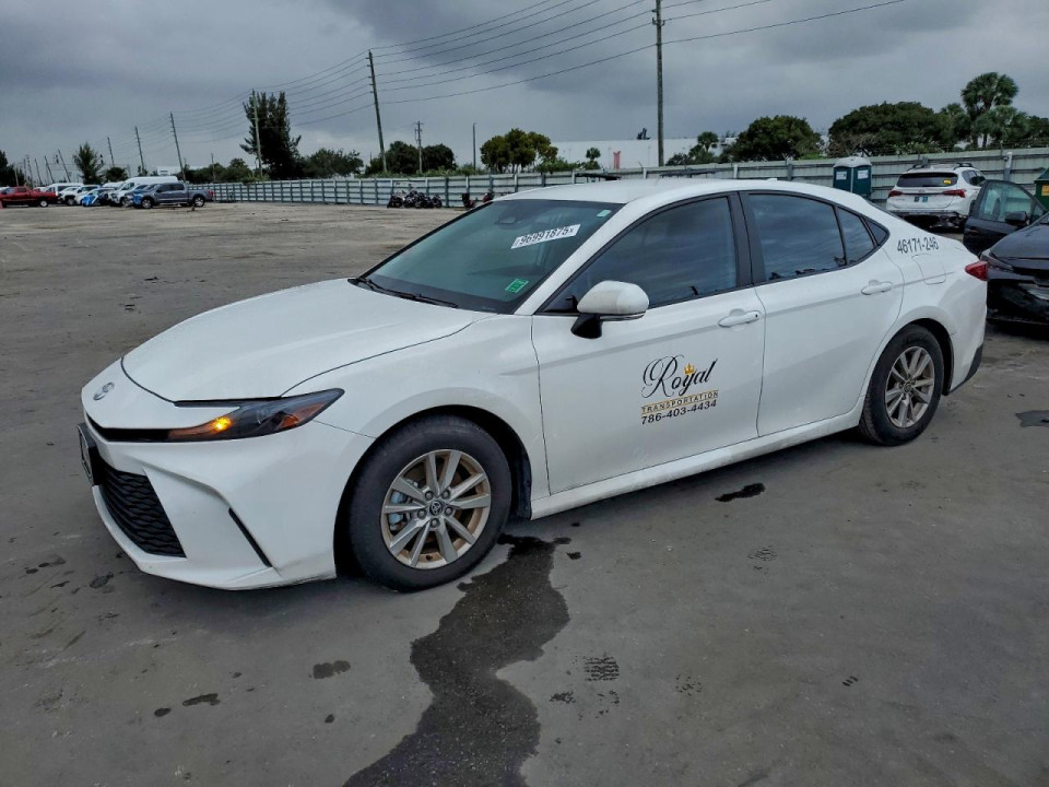 Toyota CAMRY 2025 — Copart
