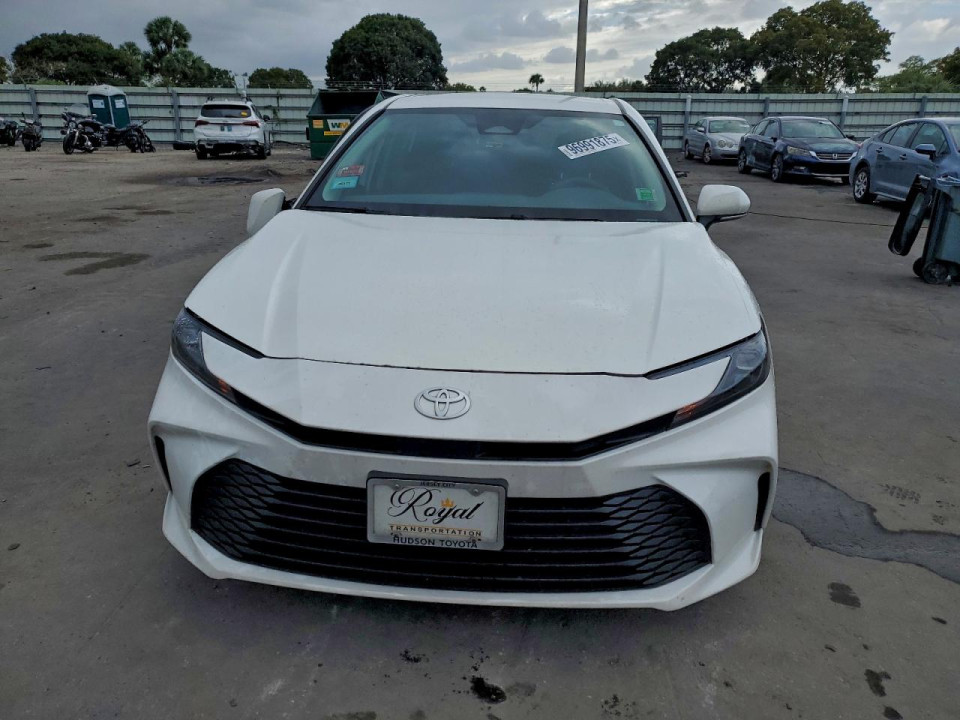 Toyota CAMRY 2025 — Copart