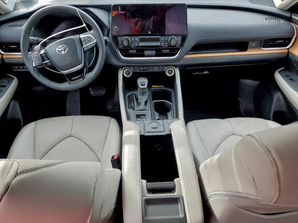 Toyota GRAND HIGHLANDER LE 2025 — Copart